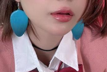 每次观看Umeko J的Albedo+都感觉像是踏入了梦境，现实真有点虚幻